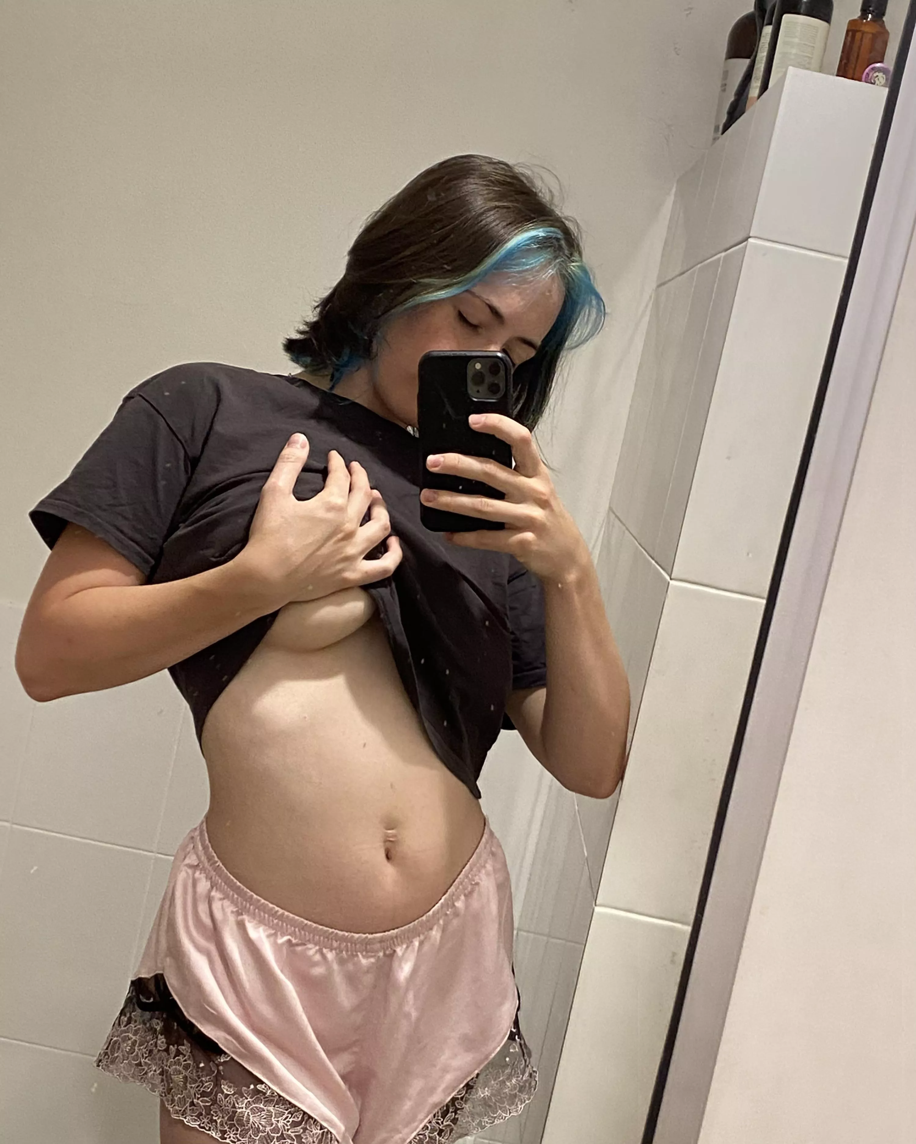 [F]or those that didn’t hear it today, happy Valentine’s Day 🌹 posted by impatient_carnation