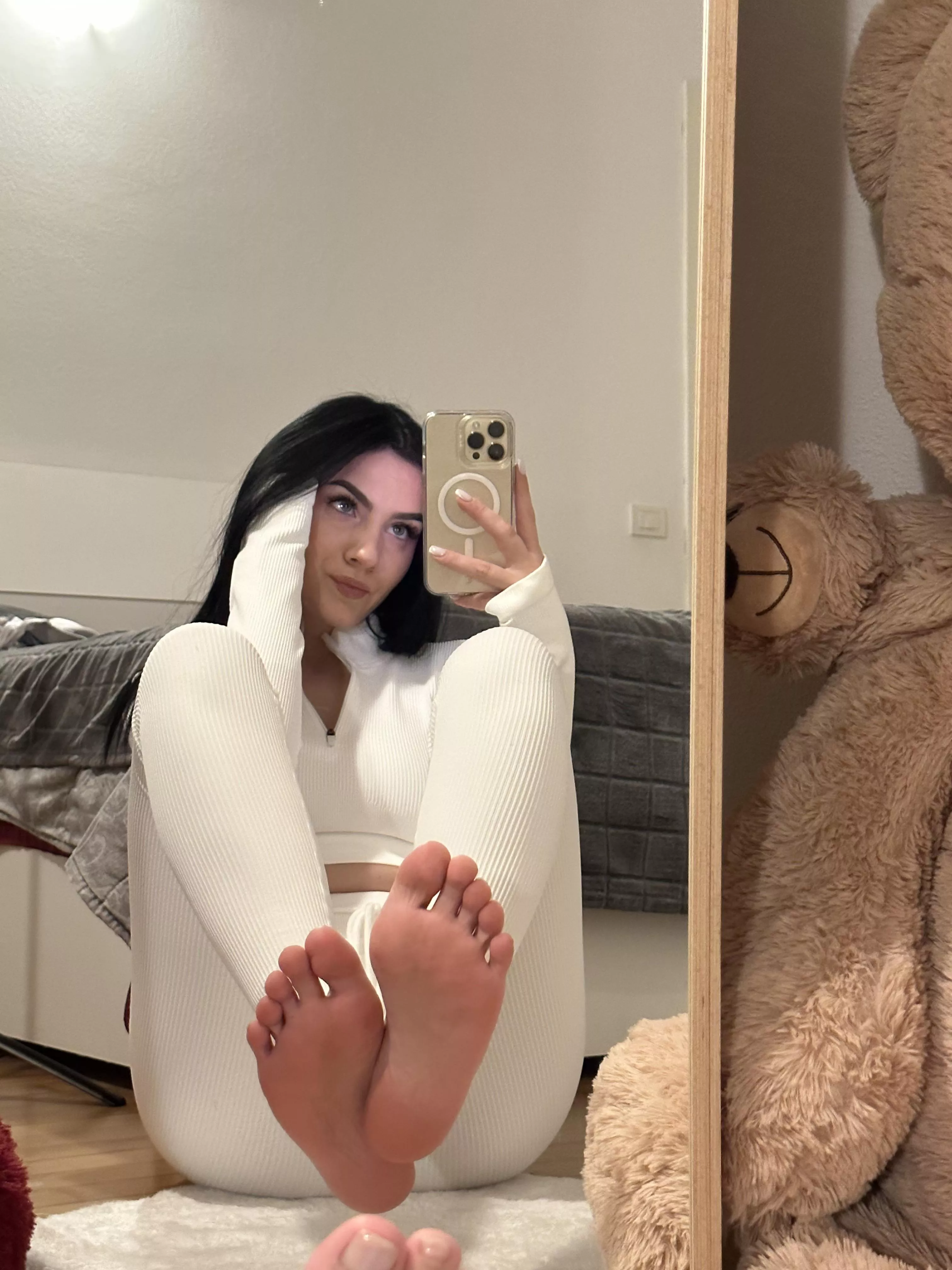 Happy Valentine’s Day!👣 posted by babyryna