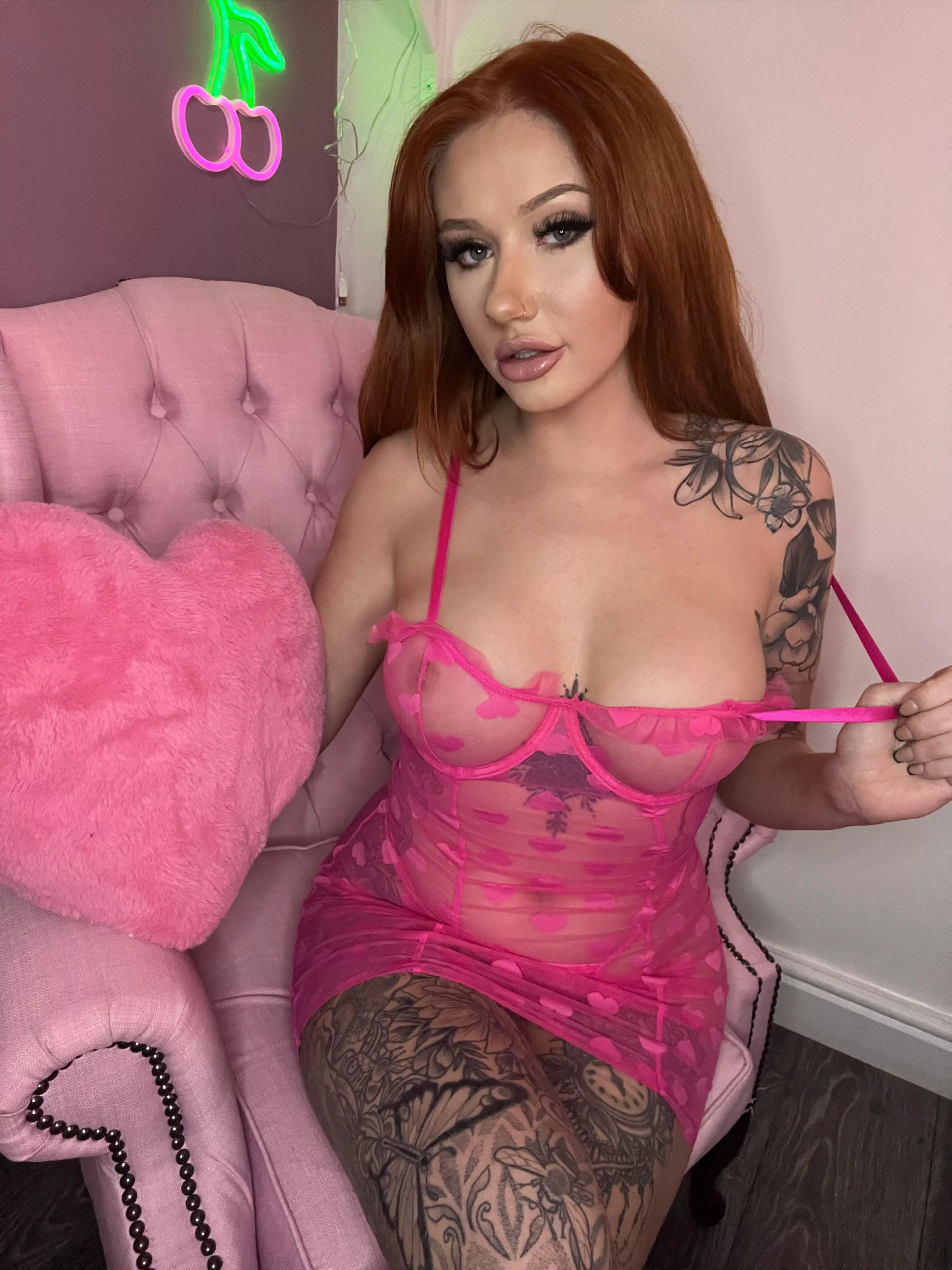 Happy Valentine’s Day! posted by Zarajfox