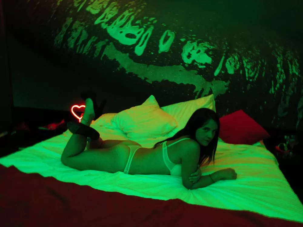 Happy Valentine's Day! 💗 Let's celebrate it together 🏹💘 posted by sweetandreamor