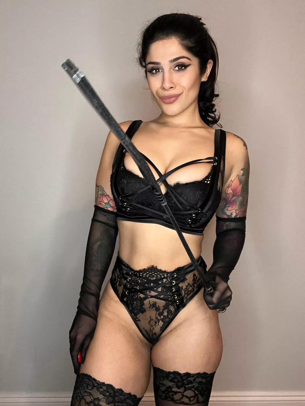 How do you feel about your sexy Arab mistress? posted by mssophiasahara