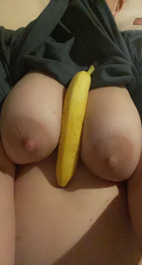 I (44f) really need to find a replacement for this banana by Popular-Teacher11