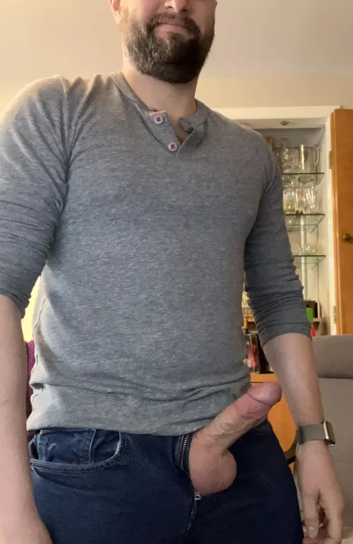 I do wear clothes sometimes by OmahaAlt