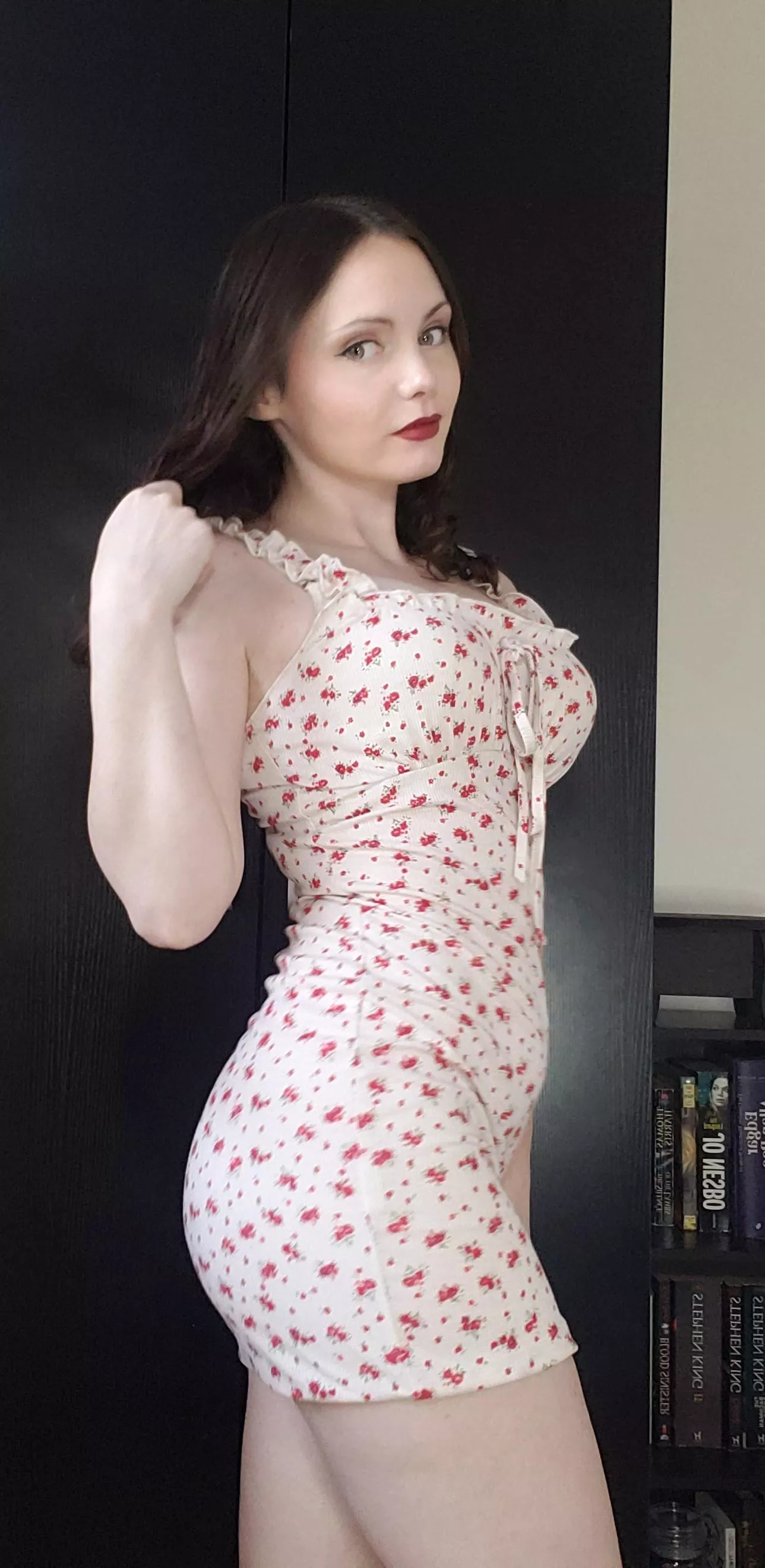 I love sundress season posted by TeenyTinyMiki