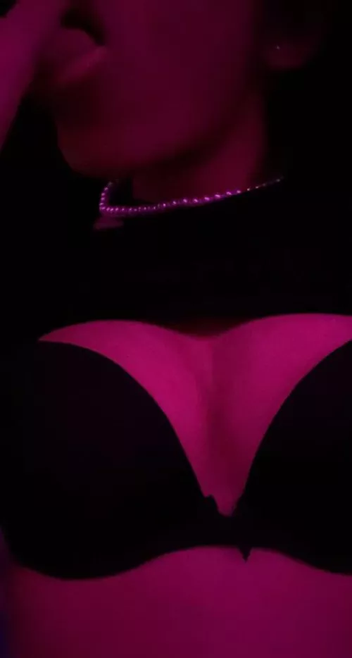 I need someone to be my valentines by S3r3n1tyl0vesyou