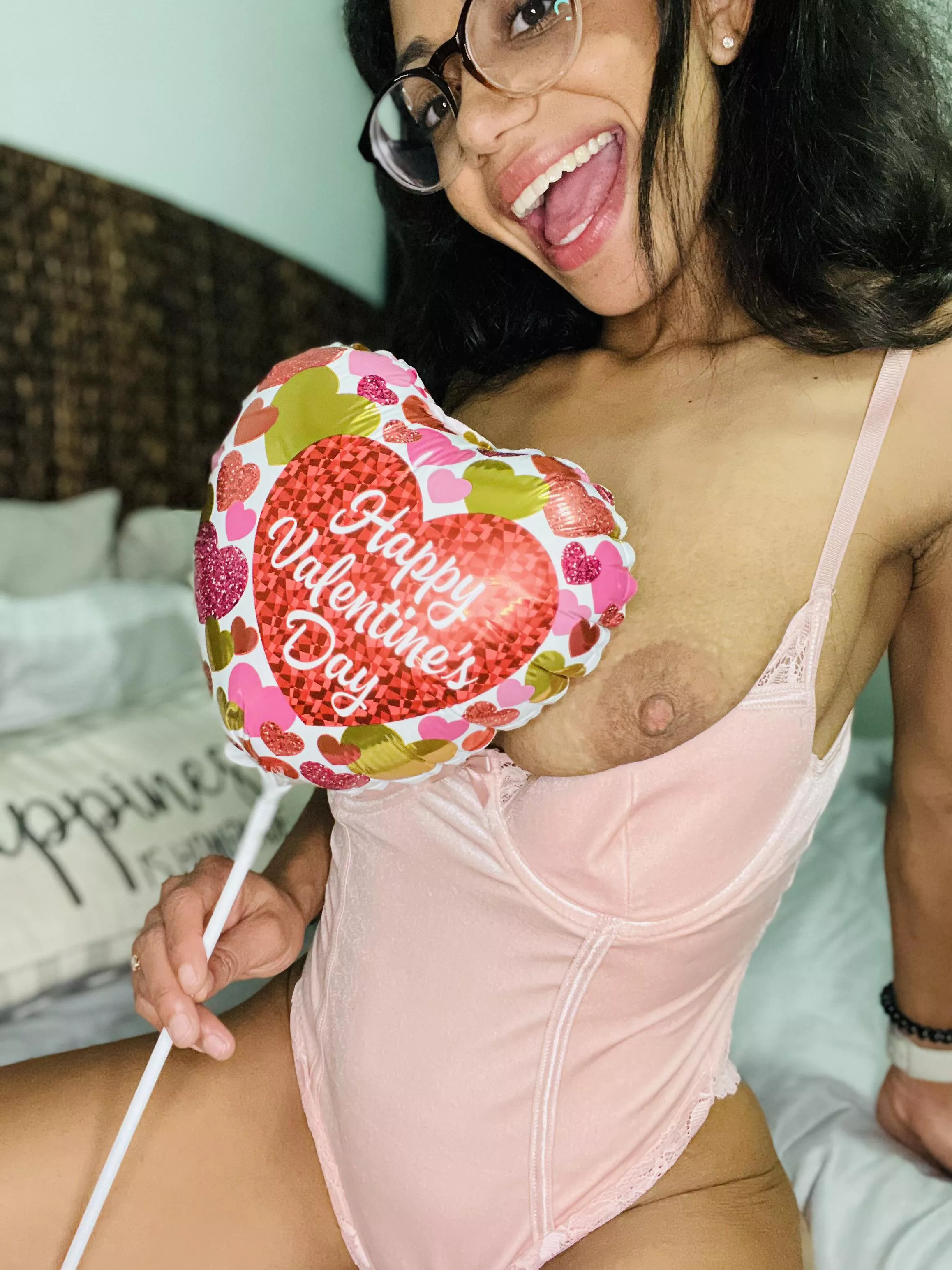 If you don’t have a Valentine’s yet I’d be happy to be yours posted by kaylee_marlee