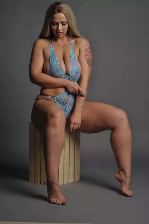 I'm the naked neighbor by apsaugaam