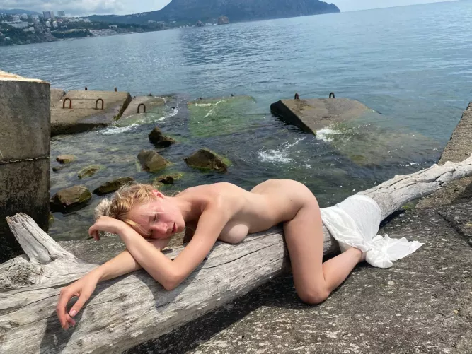 In search of new sensations by Natural_Hunter_2666