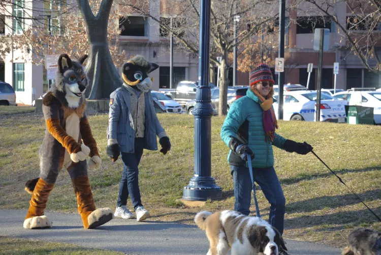 just a couple of NORMAL CITIZENS nothing to SEE HERE by stayawayfromthealien