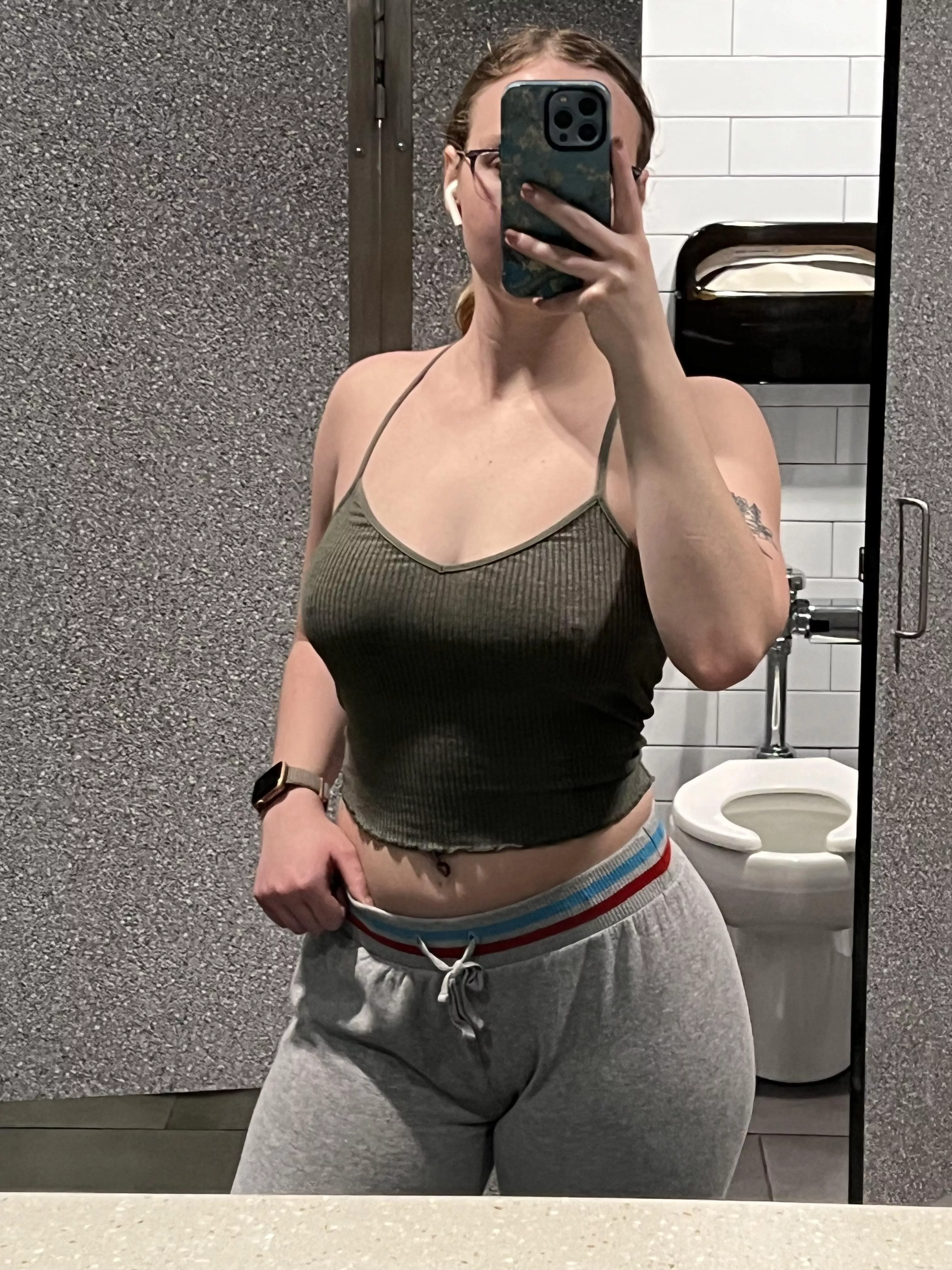 My gym tank top for the day 💋 posted by Lilly_in_Bloom