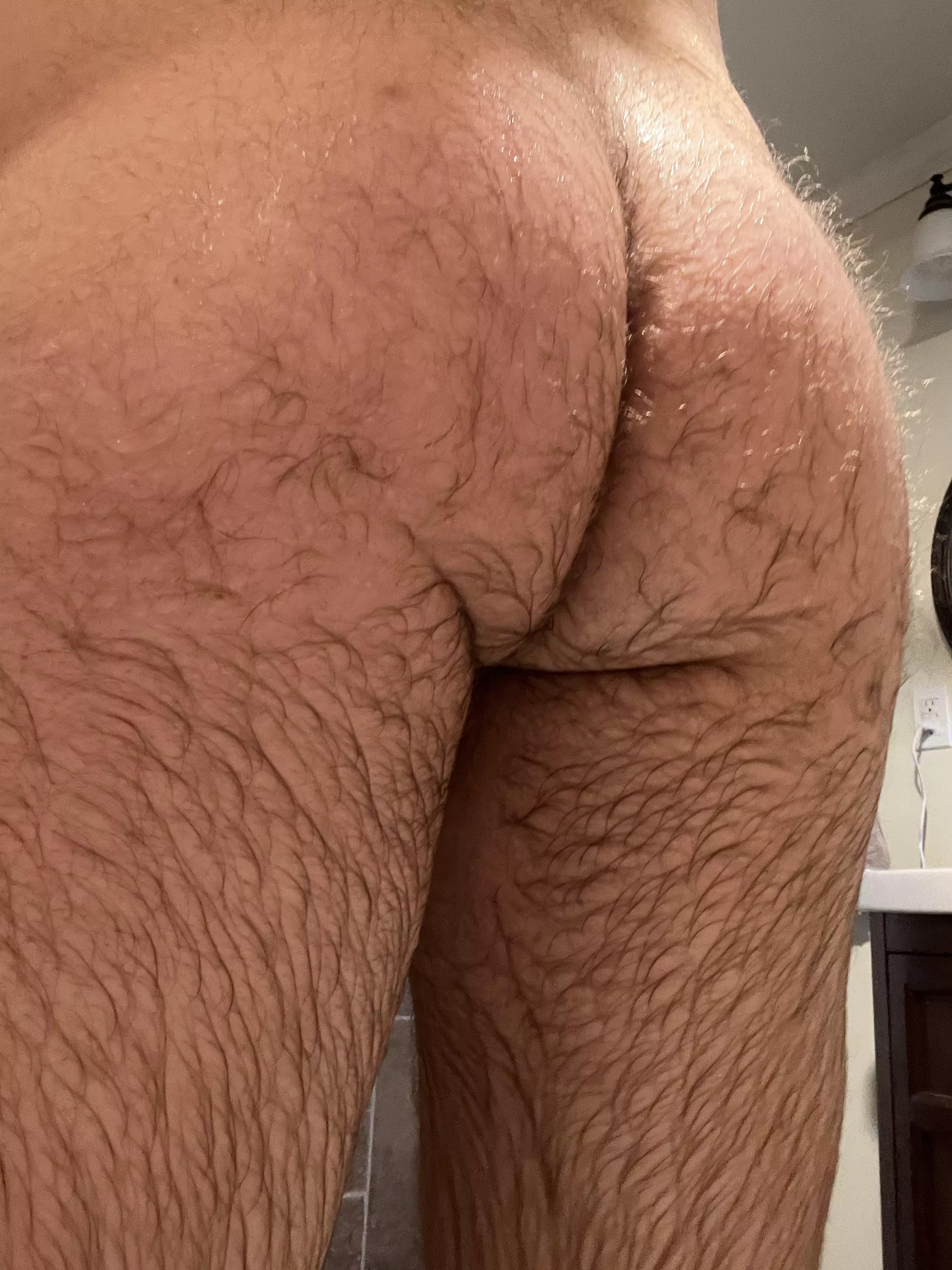 New to posting 😉 Freshly showered cub butt posted by Jai_Okay