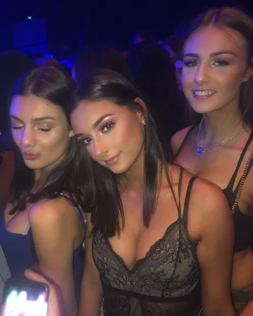 Night out by Wallydinger123