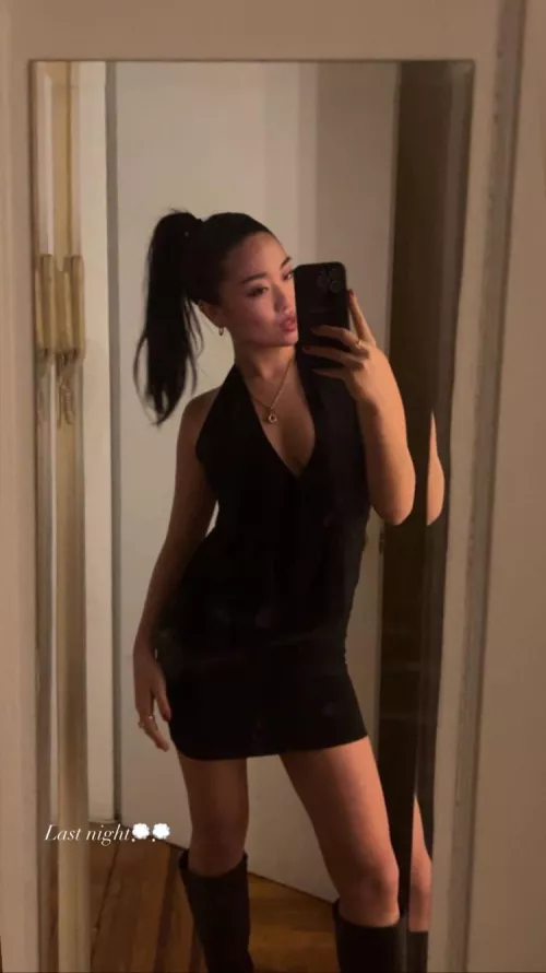 Selfie by veronicaakelegian