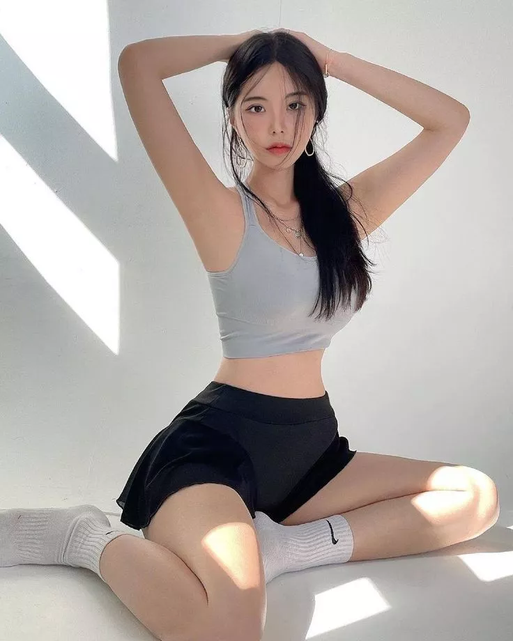 Such a babe posted by mikano96