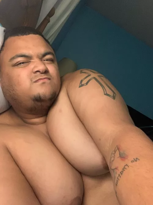 Thinking I am hot ? by Less_Current8665