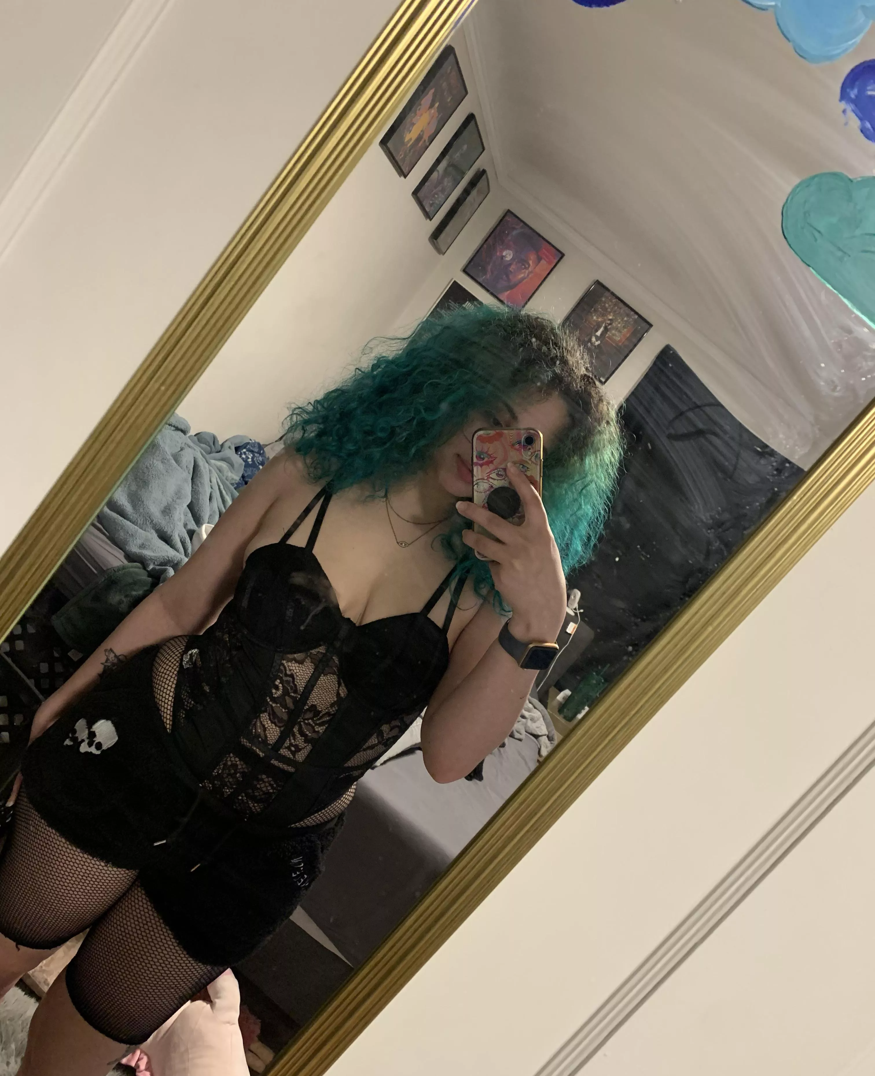 Who wants to be my valentine 😏 (f23) posted by Last-Voice-2932