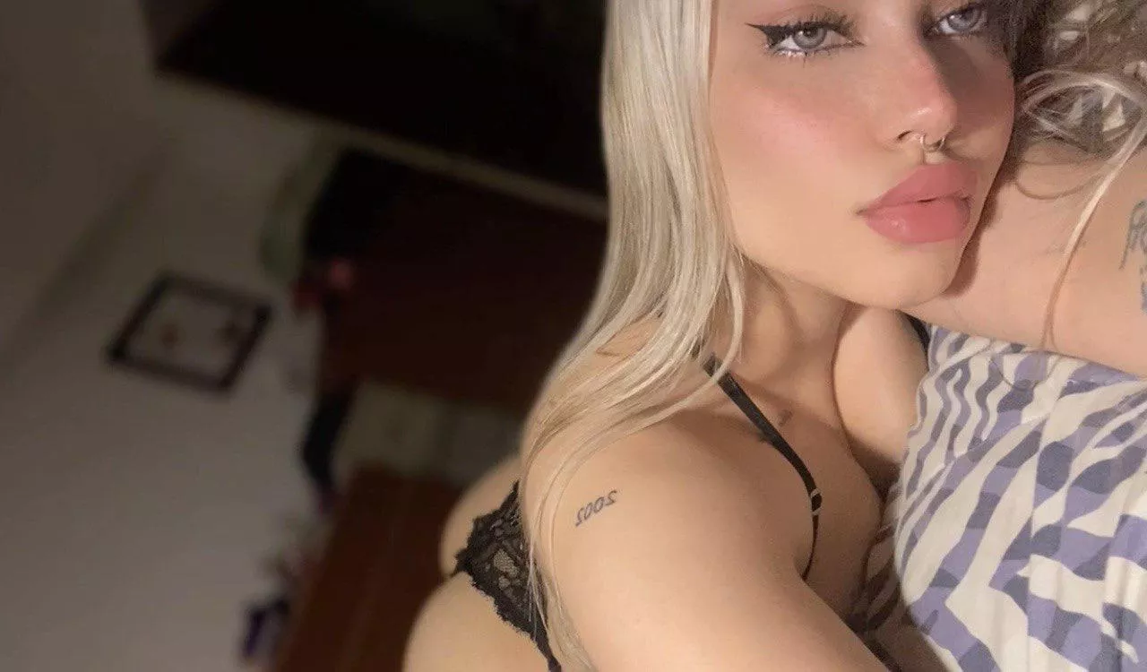 Would you fuck me from behind papi? posted by bbabyblonde7