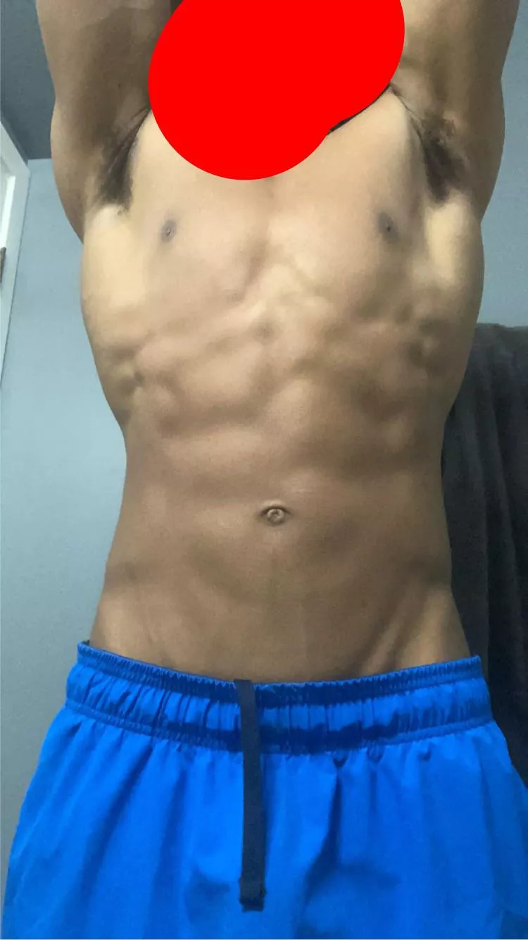 18 [m] posted by 9-inchmilfdestroyer