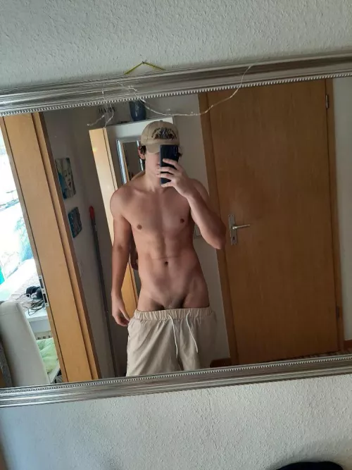 [19] V for Valentine’s Day😊 by beaugosse_xxx