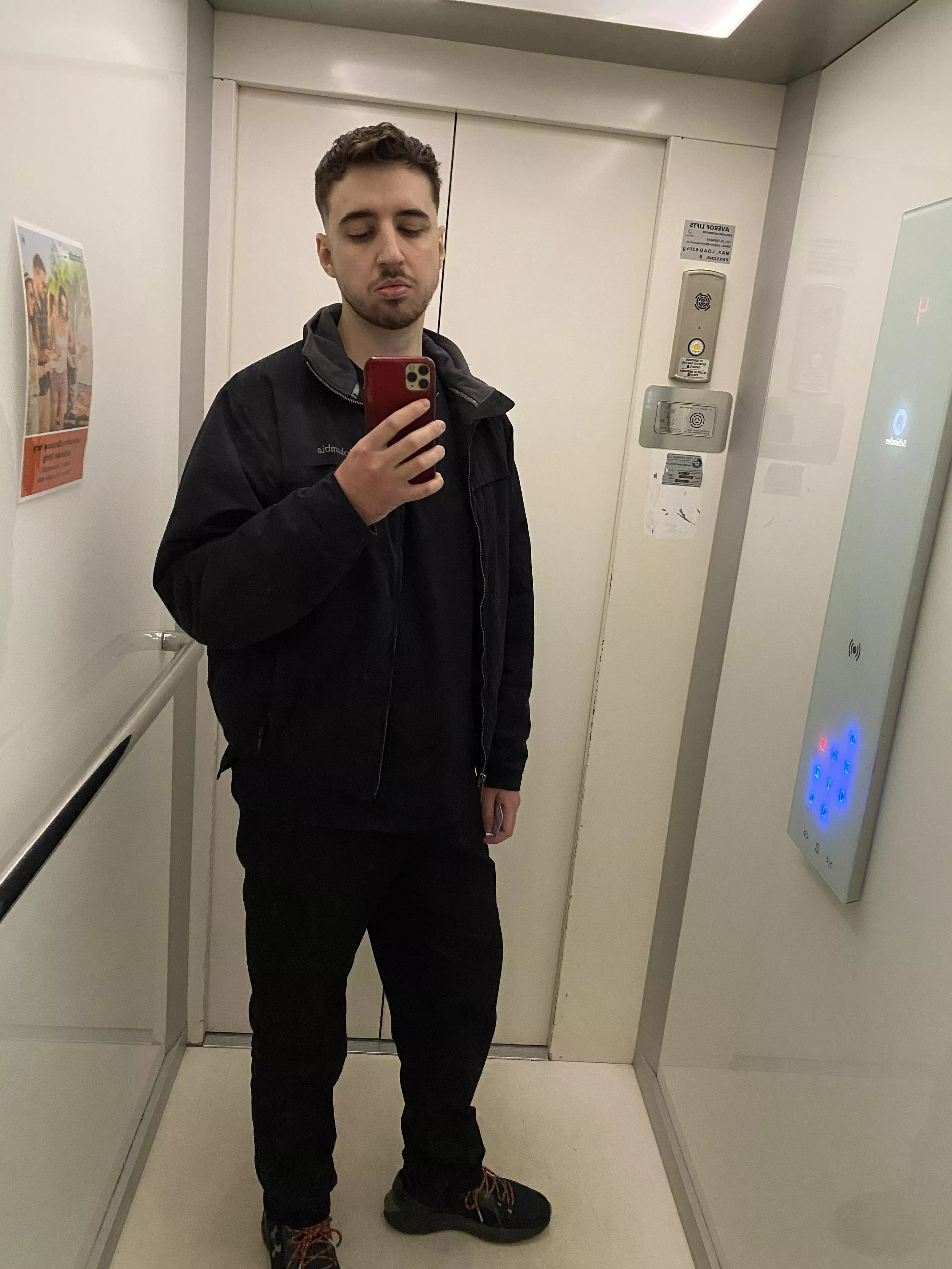 (28M) Got a new haircut today! I feel like a new person 😊 posted by Crownbae