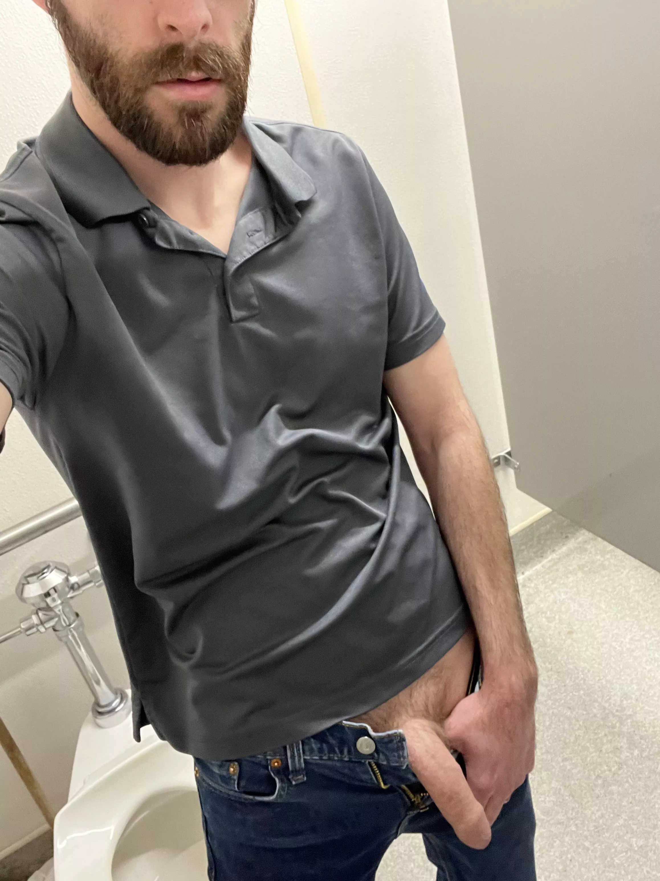 [32] Snuck this at work. 😂 Happy V Day everyone ❤️ posted by warmcanvas