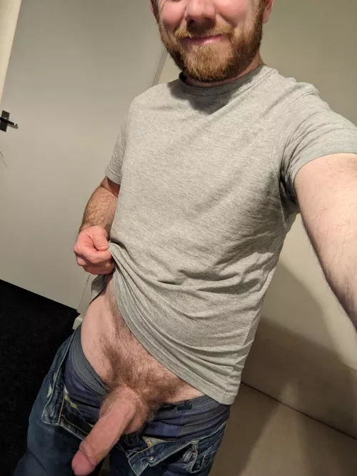 a beard and a smile :) by endlesswave_