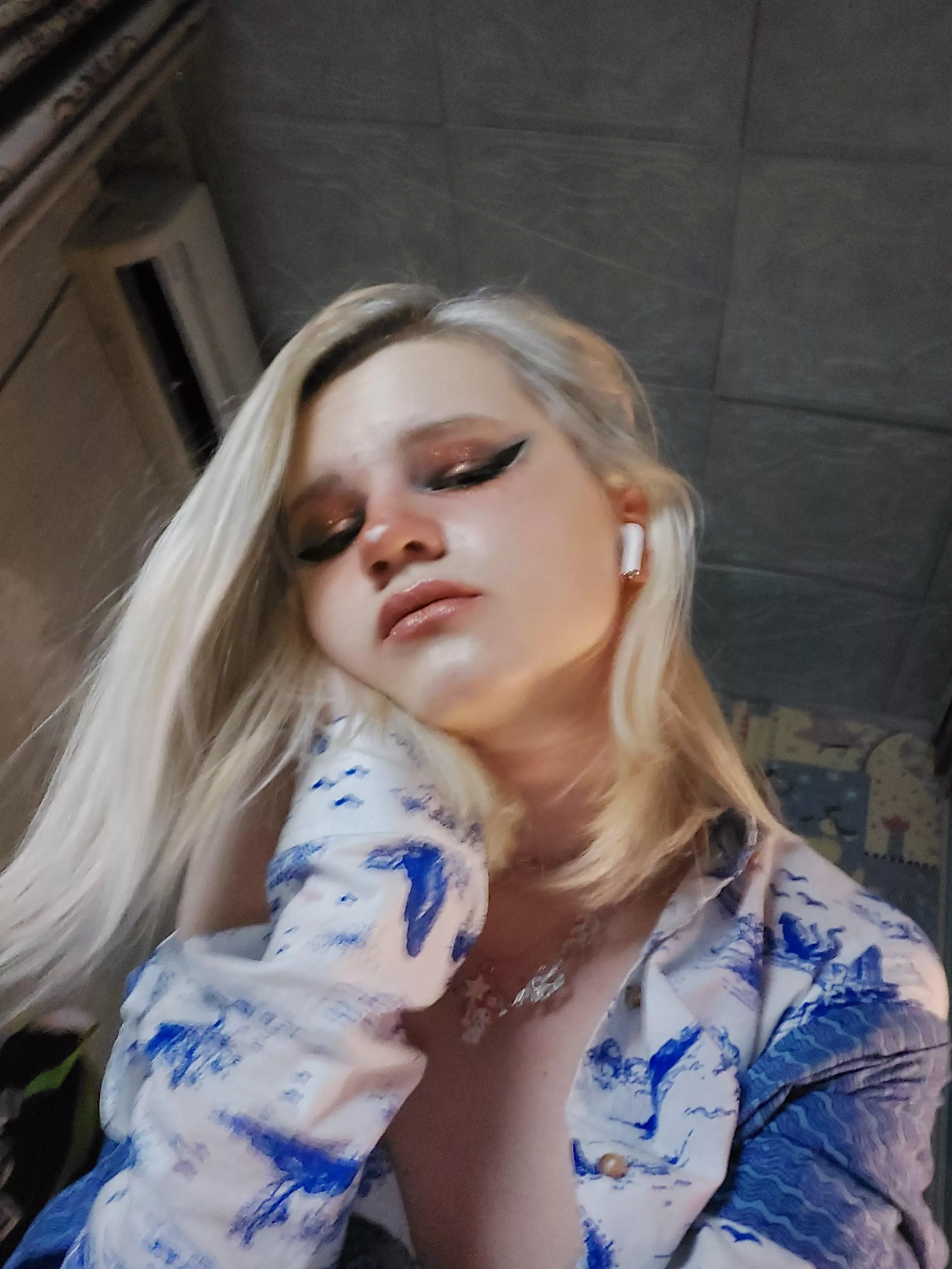 Aw, look who cried because of relationship problems, poor thing. Good that I didn't paint my lashes at least.. posted by ImpressiveAd2927