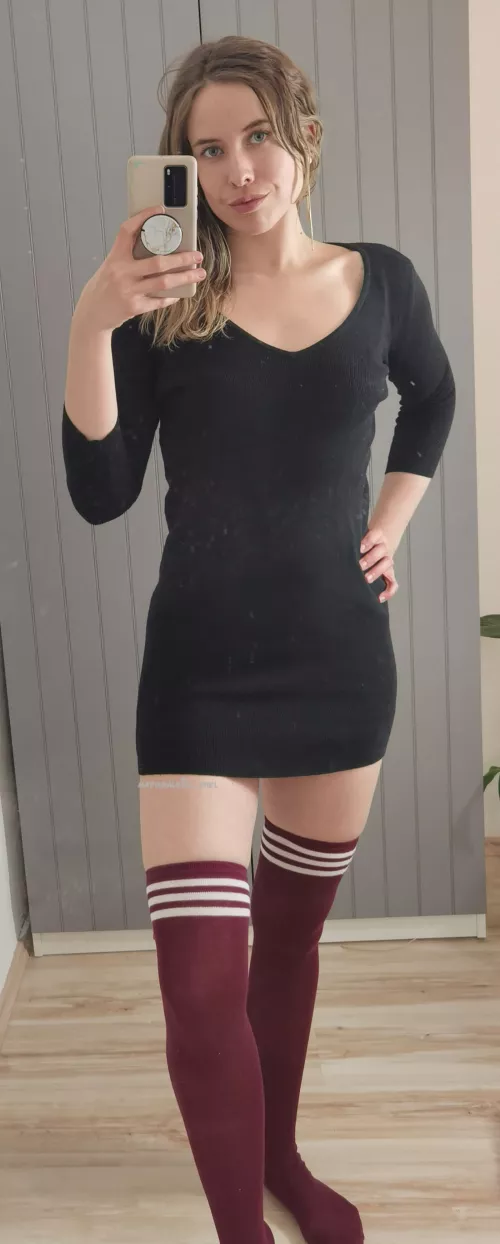 Black dress with red thigh highs. How do I look? by naturalgirl_mel