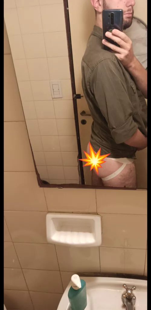 Bored at work. DM me now 🔥 by Hoctorxxx