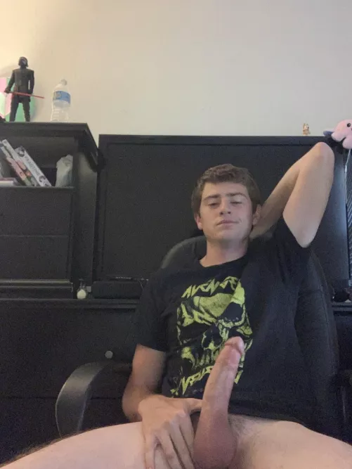 Bored rn anyone want to chat? by Floridabwc8in