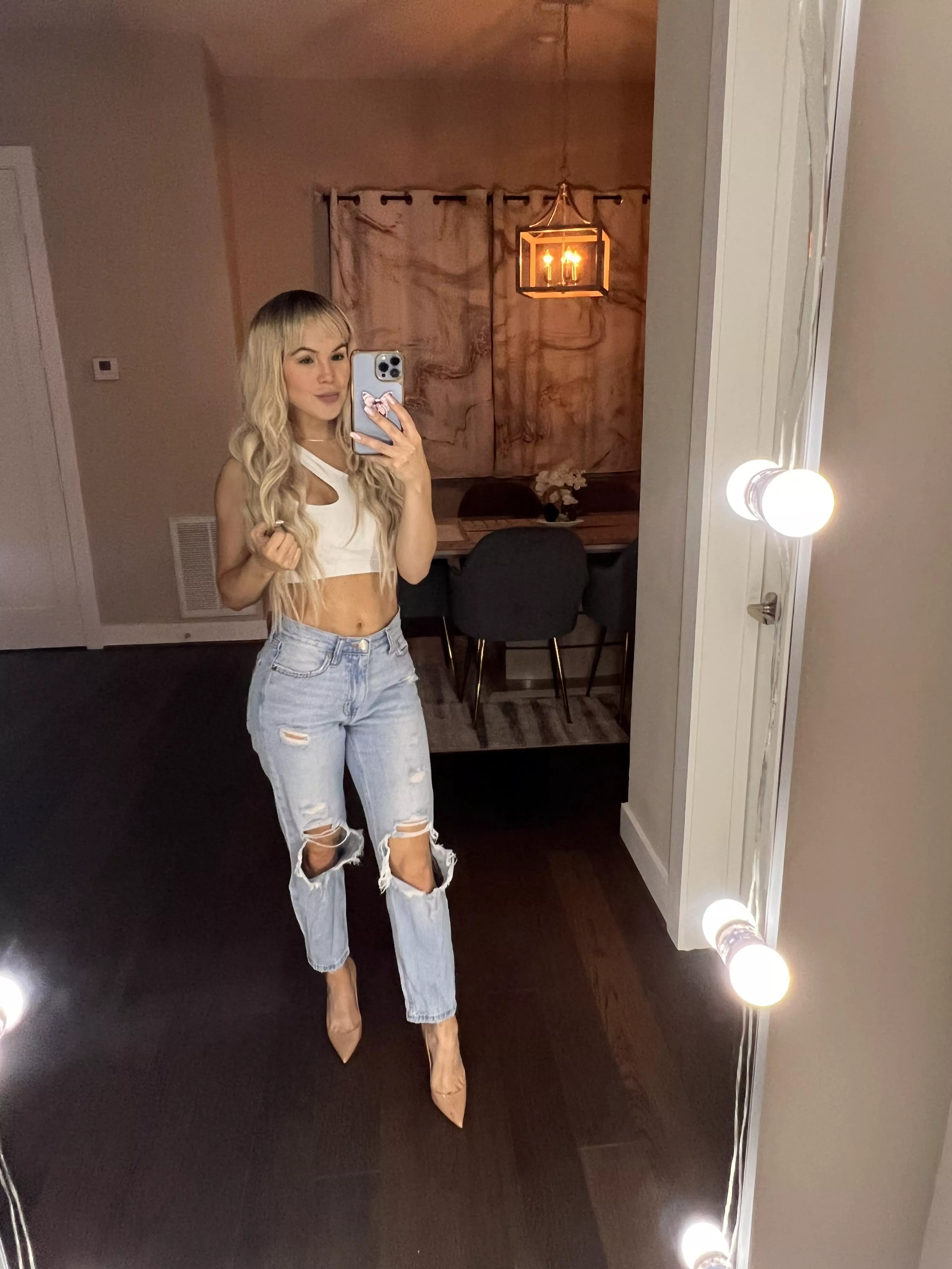 crop and jeans today :) posted by TonedTemptress