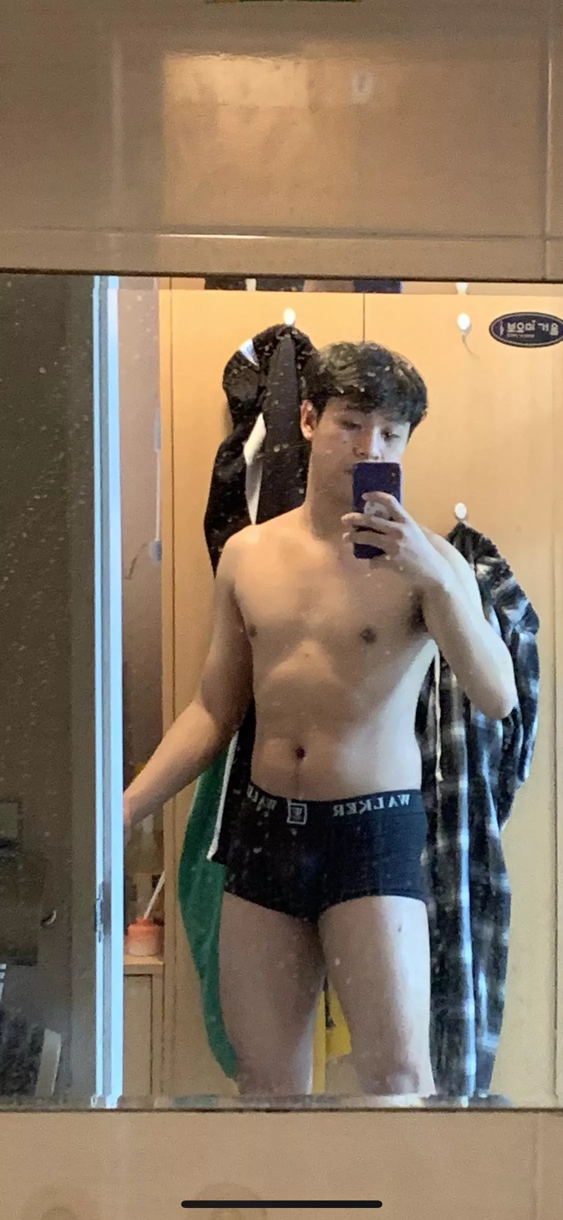 Do I look good here? posted by jcbo0