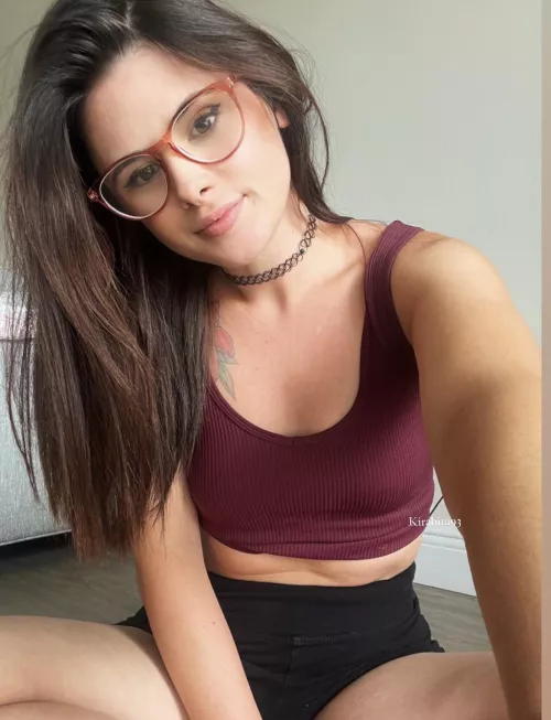 Don’t mind my posture 🙃 by kirabira93