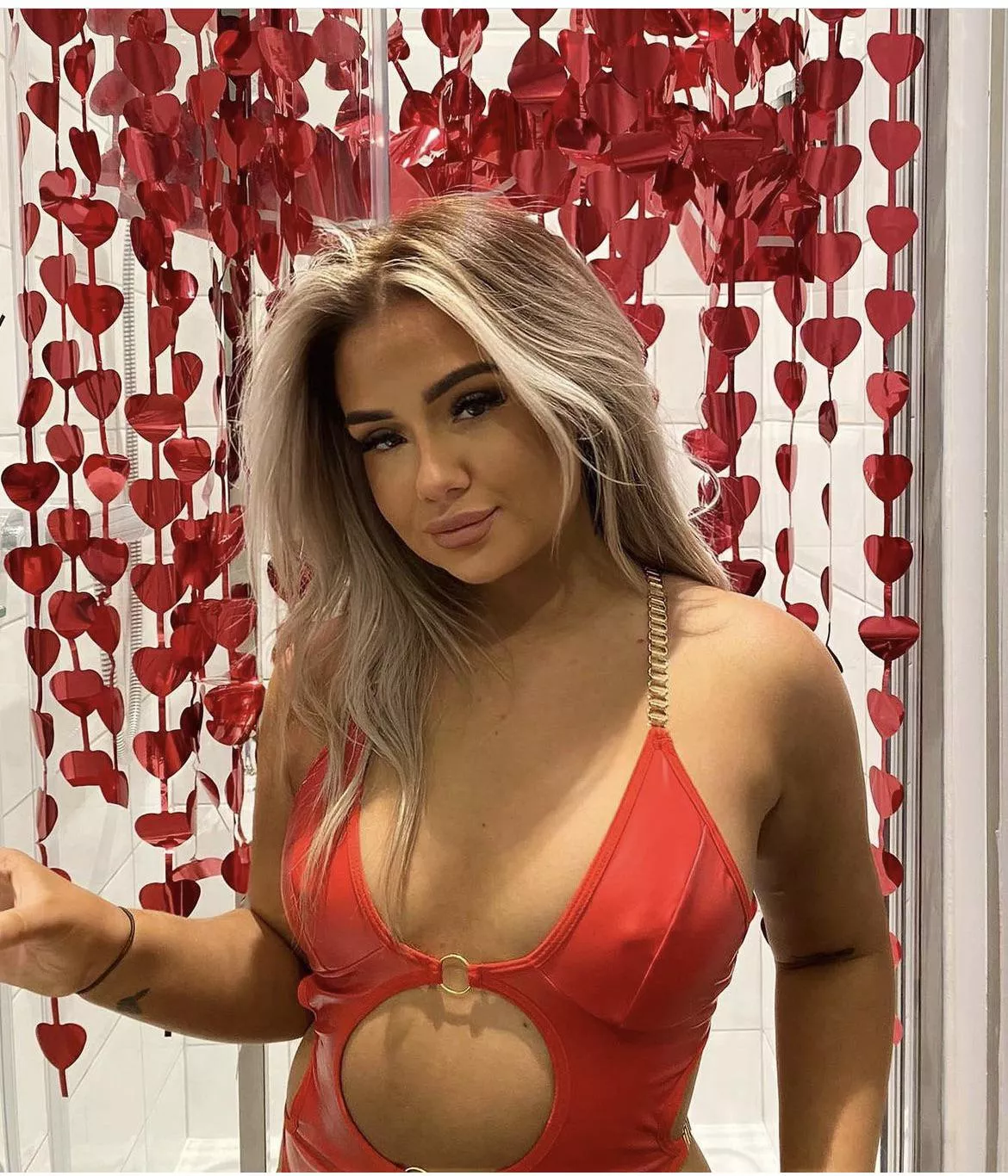 Emily posted by salatvlad