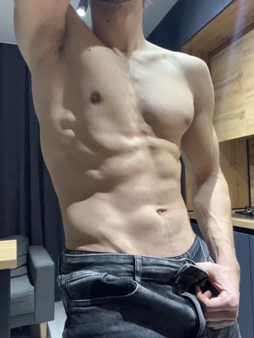 Enjoy my body aesthetics 😜 by vitalysportguy