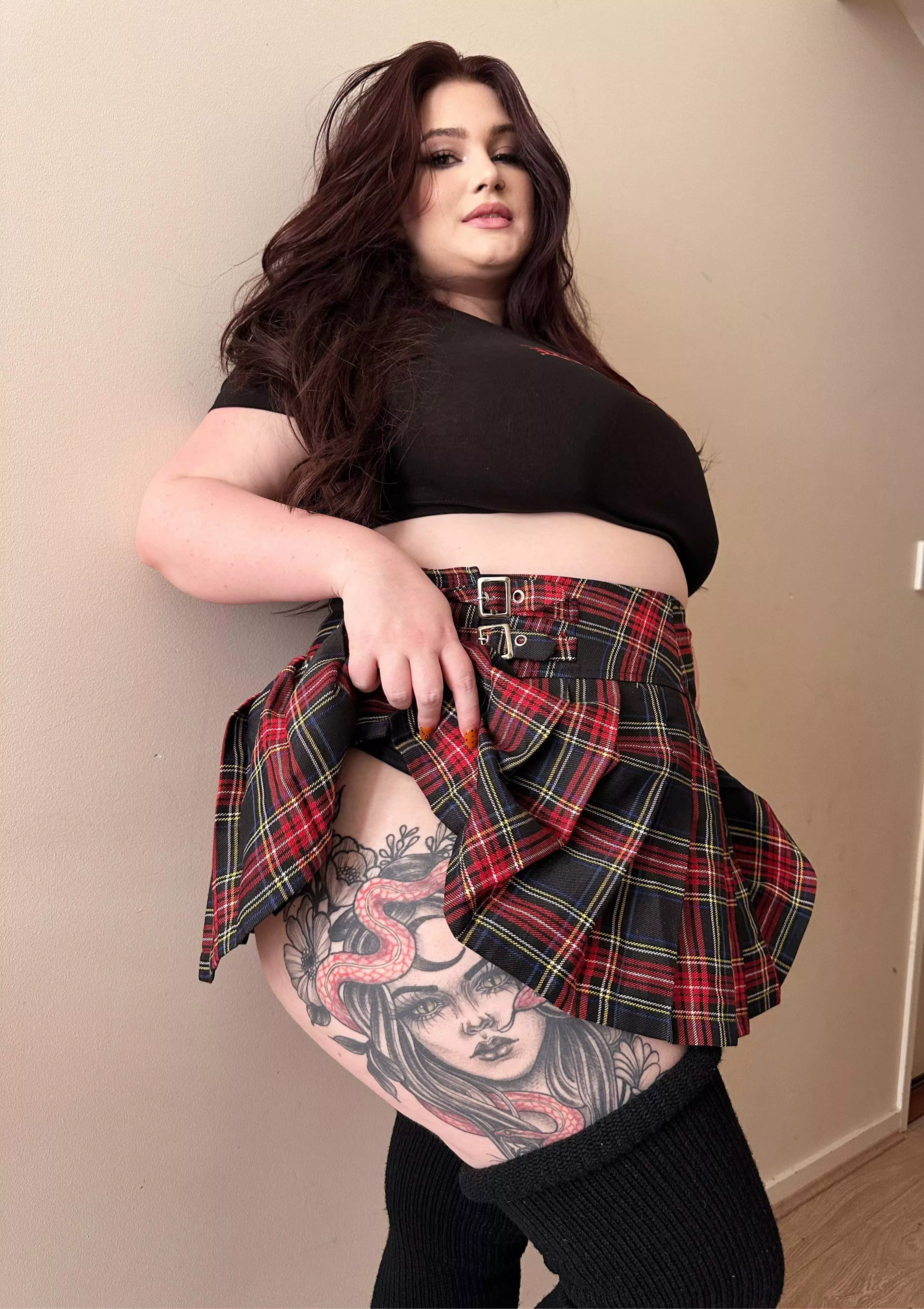 Feeling quite pretty in my new skirt ❤️ posted by jessblythe5