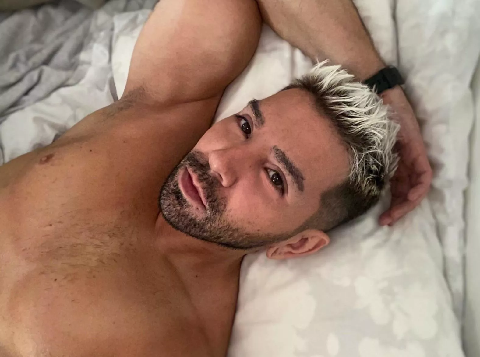 Happy 💘 Day from Me to Ya’ll! posted by Athlete_SigmaWolf