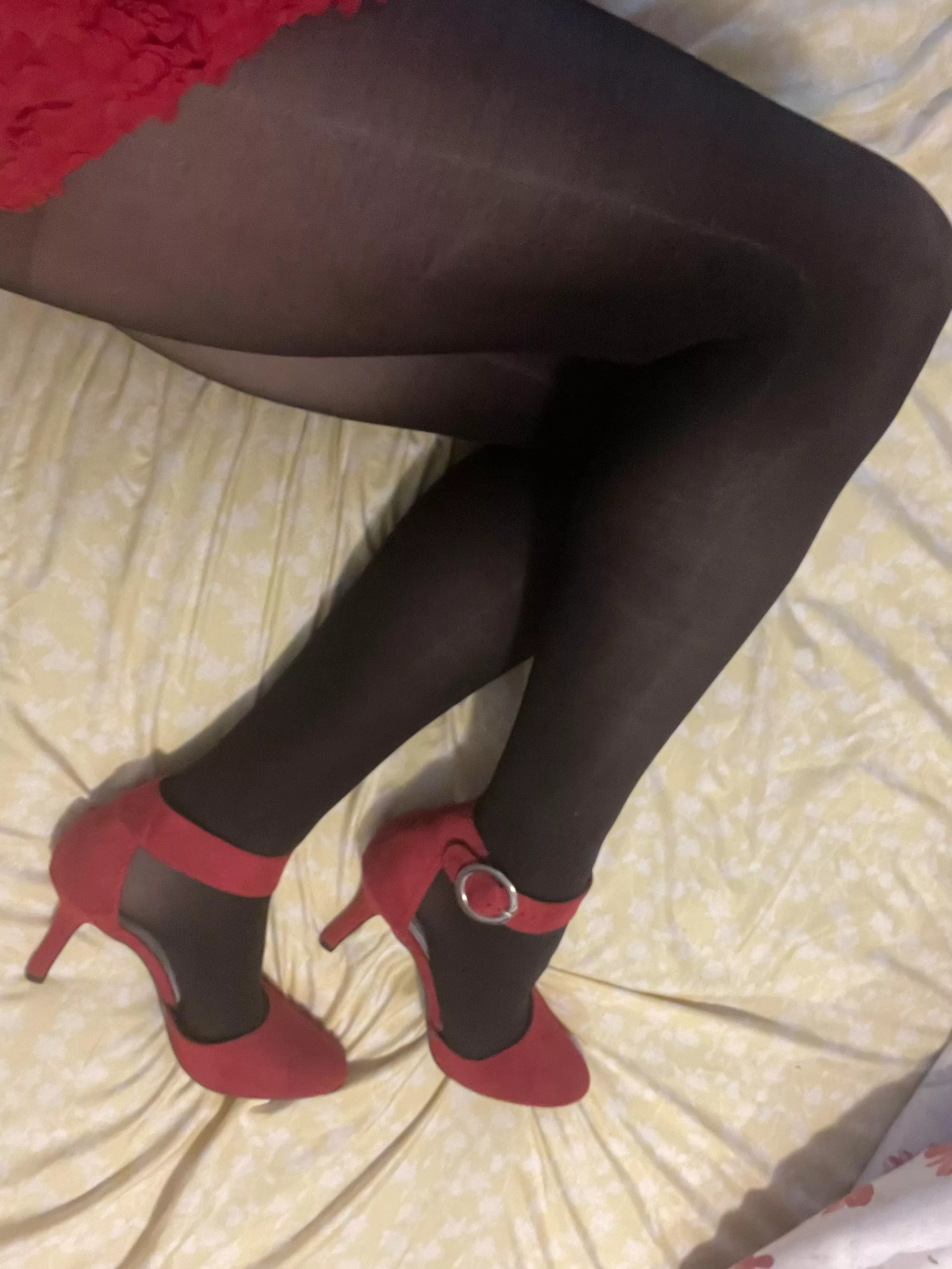 Happy Valentine’s Day! posted by Shannabis_