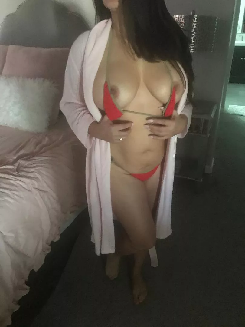 Happy Valentine's Day! From your favorite mature, Mexican MILF! XOXO posted by LatinaSpice805