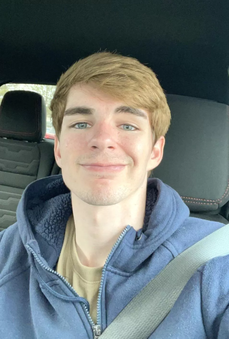 Happy Valentines Day Studs💝 posted by Jove1221