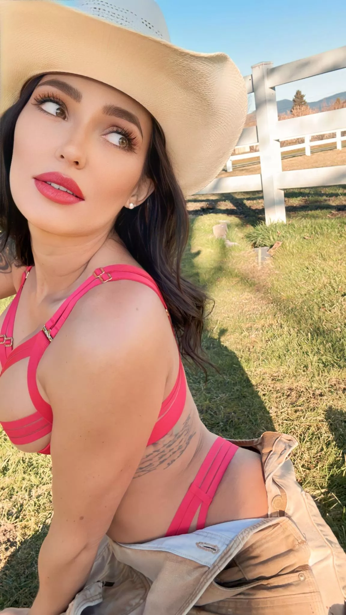 Happy Valentine’s Day y’all🤠❤️ posted by ThePNWNataliePaige