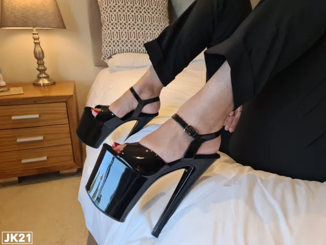 Heels, bed and a MILF equals... by JK21OF
