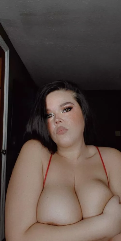 Hi! Happy Hump Day😘 by skgvss596