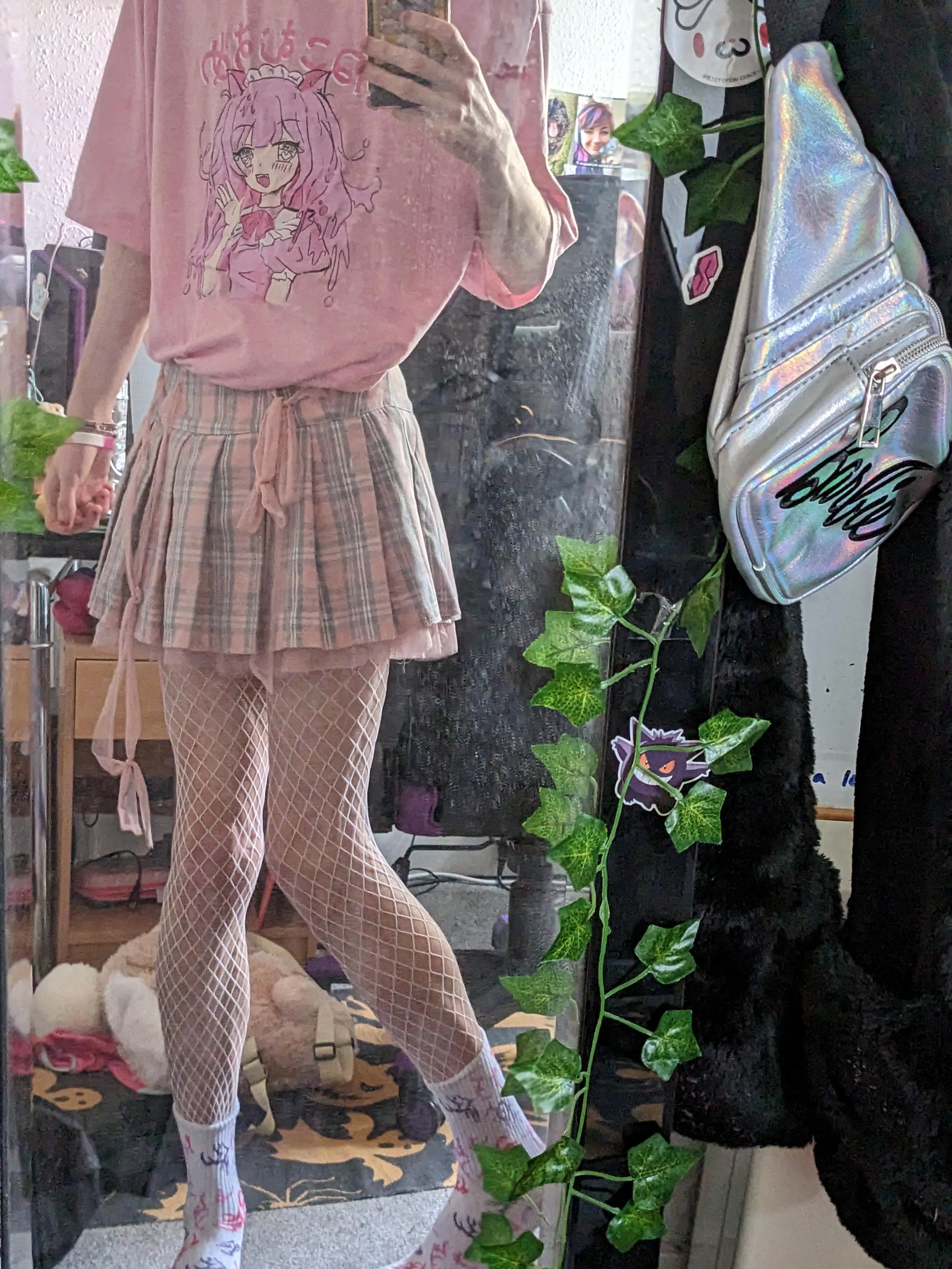 I got new fishnets!!!!! posted by LuxiLuxio