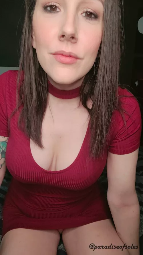 I'm not wearing underwear, but you'll have to come closer to see by ParadiseofSoles