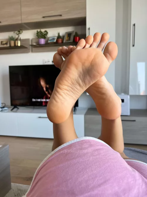 I’m sorry, am I distracting you from the show? 😏 by arabian_footqueen