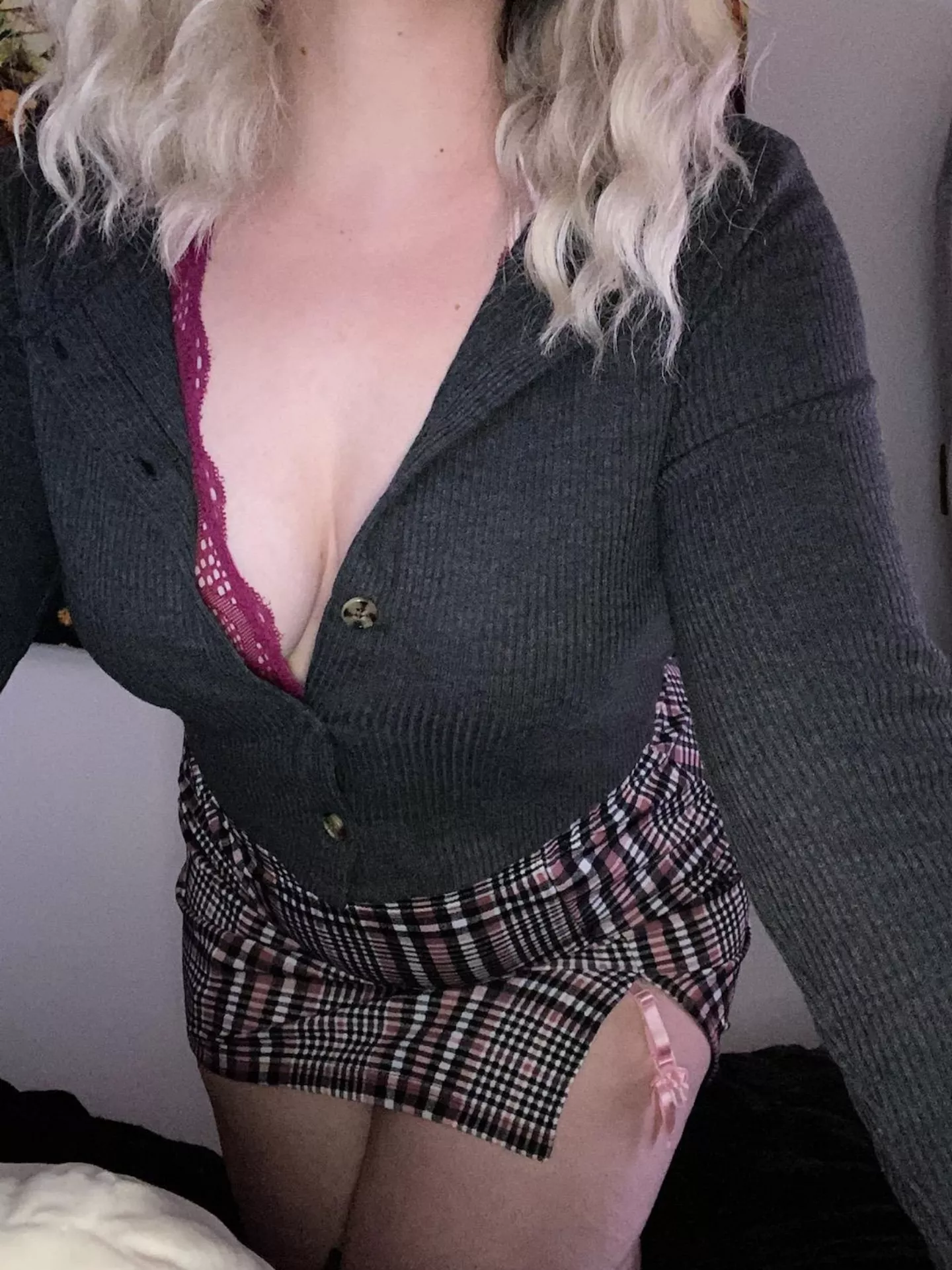 I'm the teacher's pet, want to teach me some tricks? posted by BBY-TRRIG