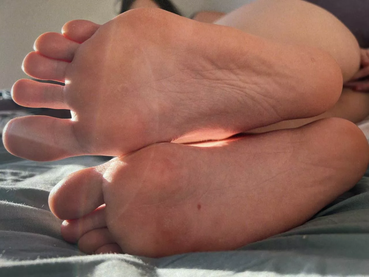 Insert your dick in the gap between your legs posted by sport1aka