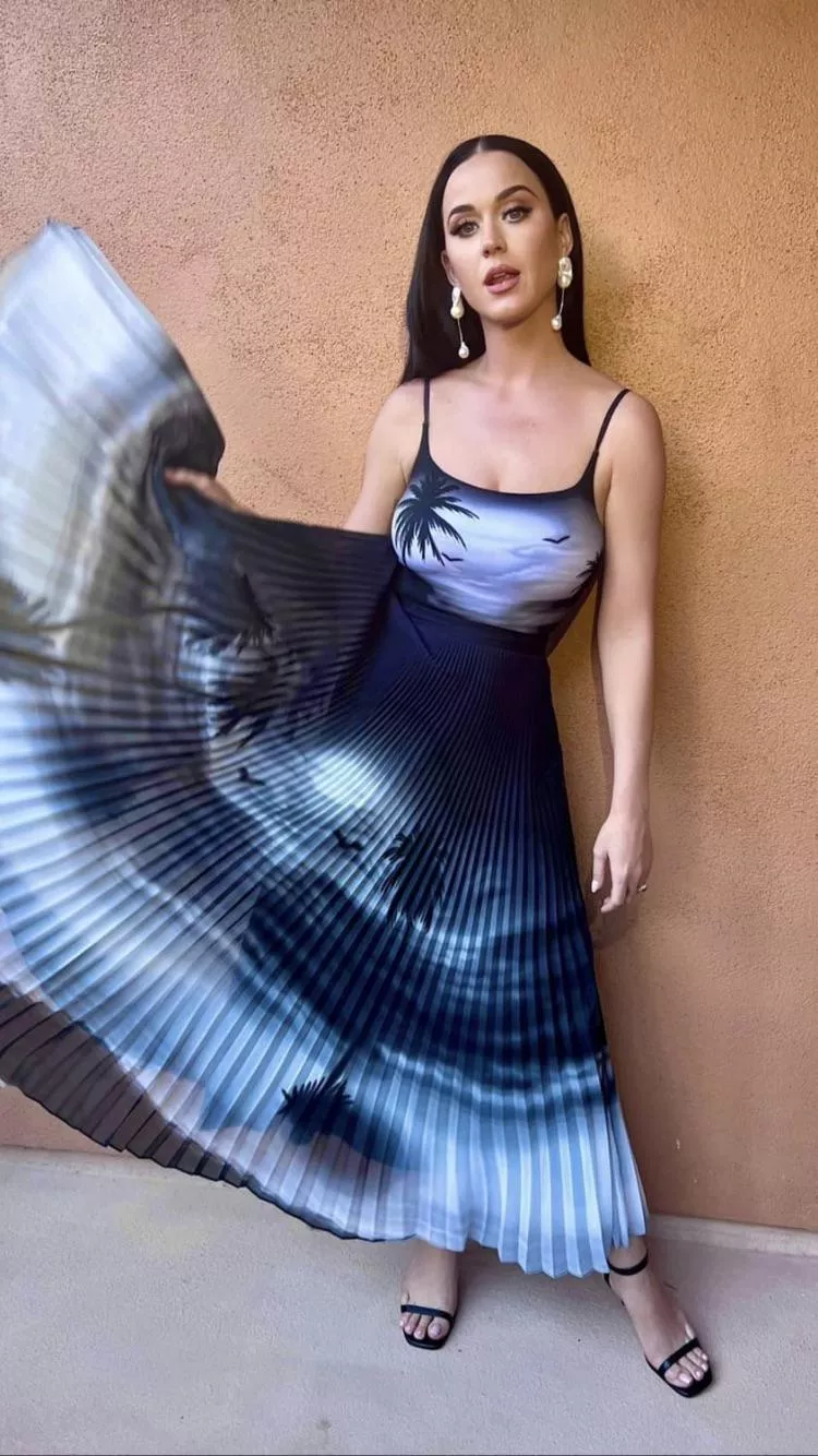 Katy Perry posted by JRCKT28