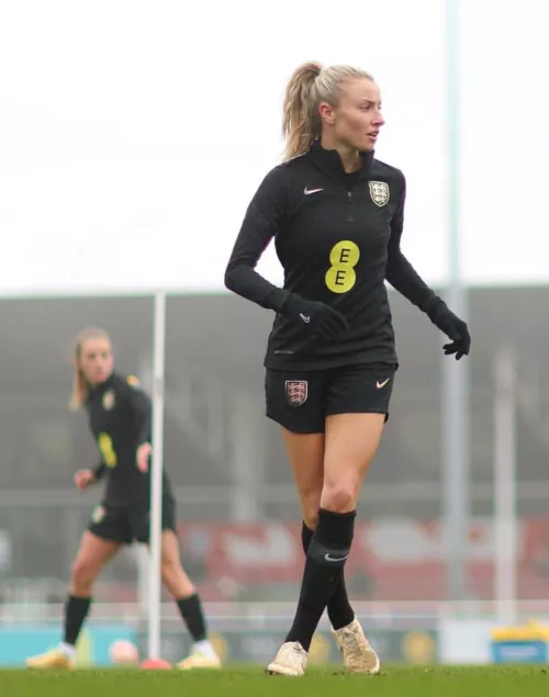 Leah Williamson - Football by DynamiteLad100